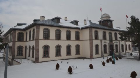 Erzurum Kongresi'nin Yapıldığı Tarihi Bina Ziyarete Kapatıldı