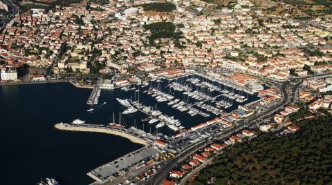 Çeşme, Parsel Parsel Satılıyor