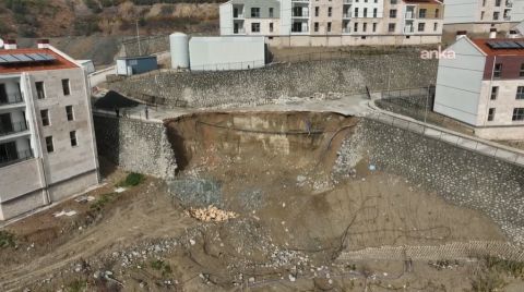 Samandağ TOKİ'lerinde Duvarlarda Çatlak ve Su Sızıntısı Var