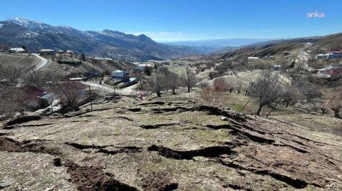 Tunceli’de Bir Köy Zemin Kayması Nedeniyle Boşaltıldı
