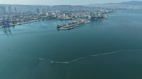 İzmir Körfezi Göz Göre Göre Kirletiliyor