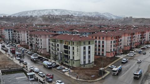 Deprem Konutlarının Altyapısı Üç Yılda Tamamlanamadı