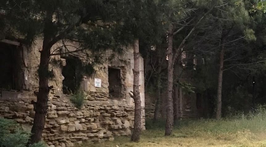 Çanakkale’deki Tarihi Hastane Çürümeye Bırakıldı